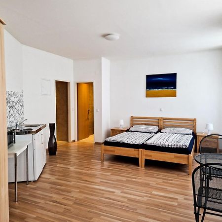 Young Hostel Service Wien Exterior foto