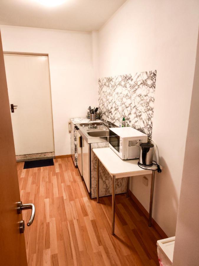 Young Hostel Service Wien Exterior foto