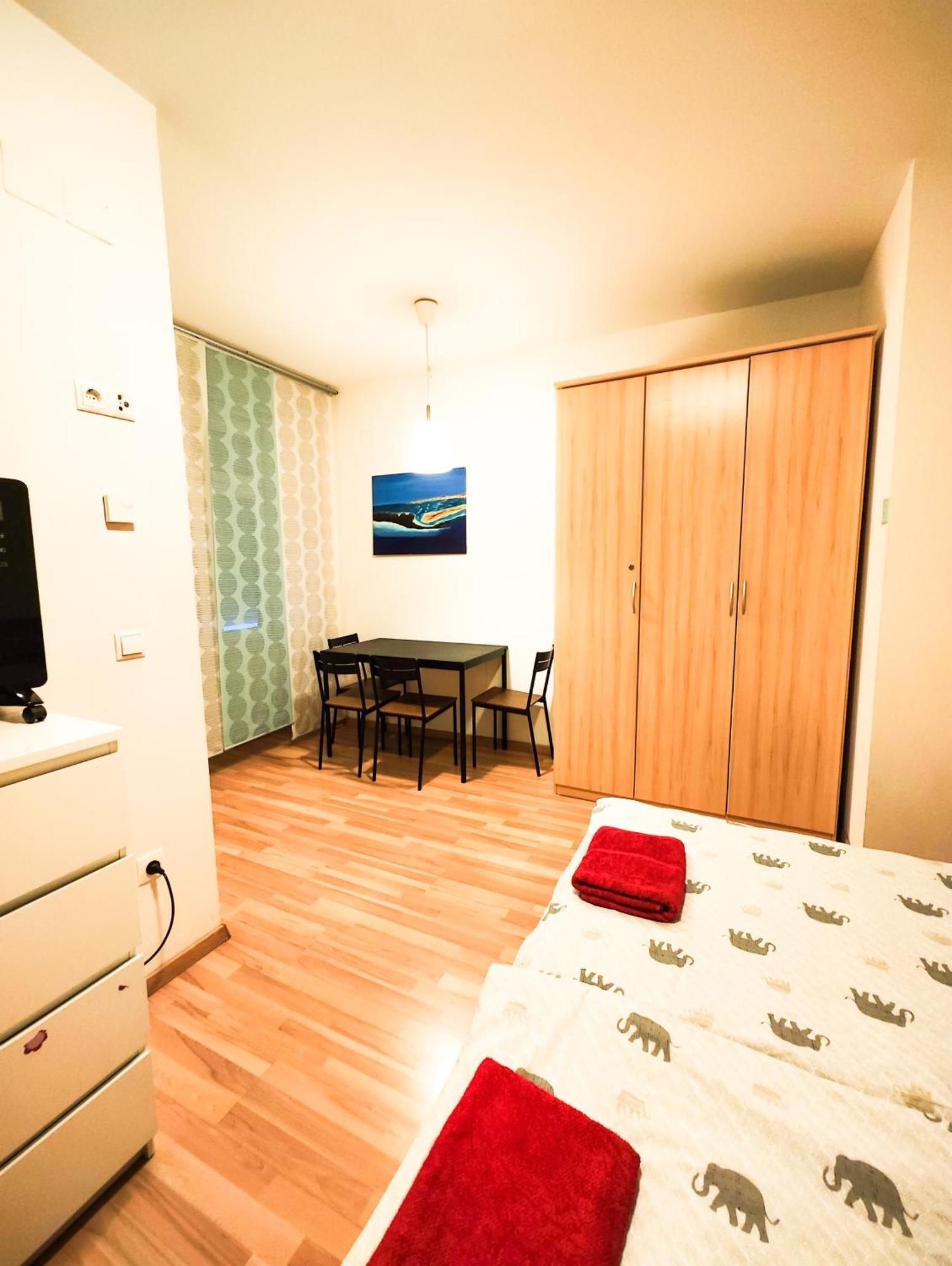 Young Hostel Service Wien Exterior foto